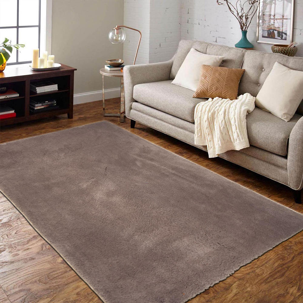 Karpet warna solid kue beludru